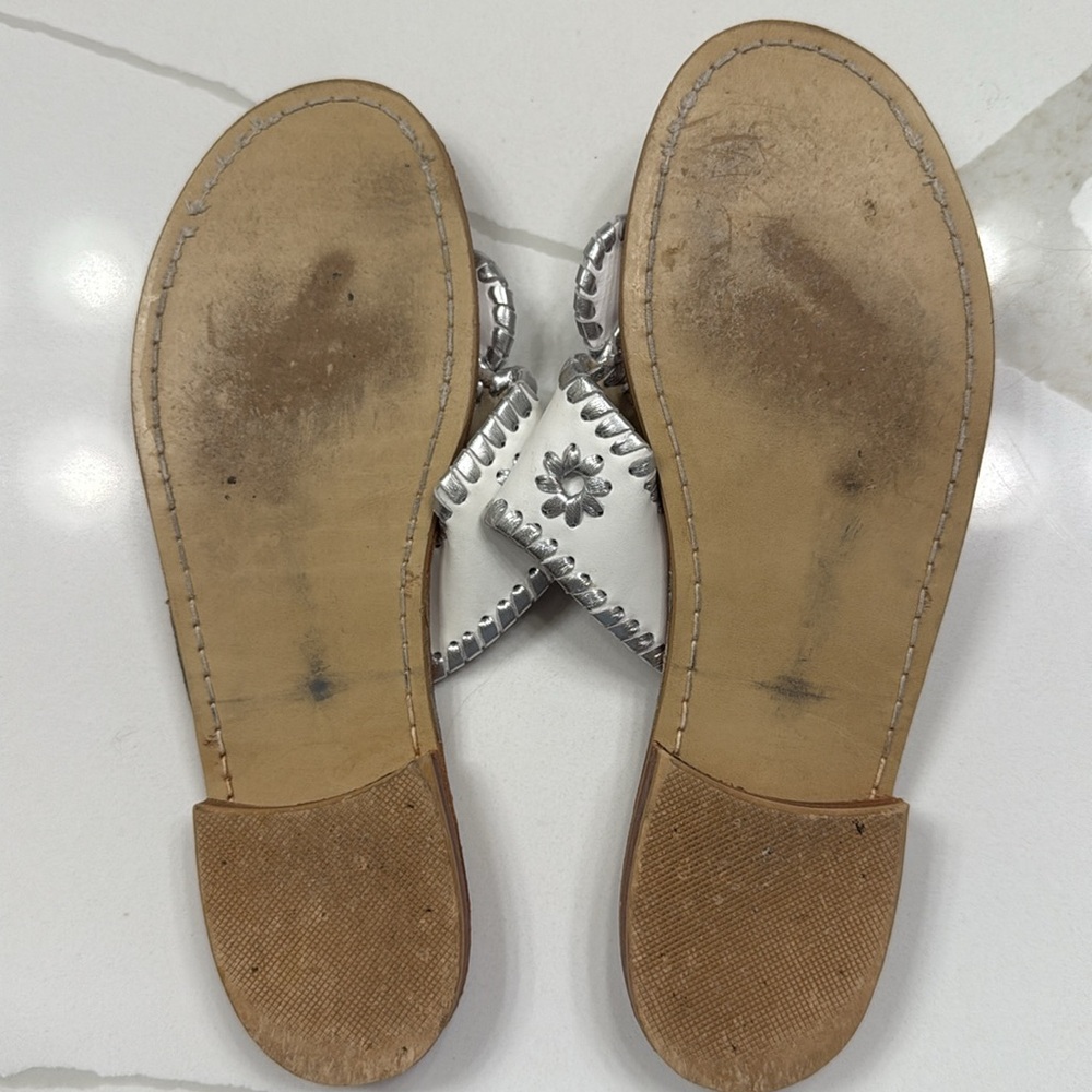 Jack Rogers Sandals Womens 8 White Silver Slip On Thong Flats Preppy Coastal - Picture 5 of 9